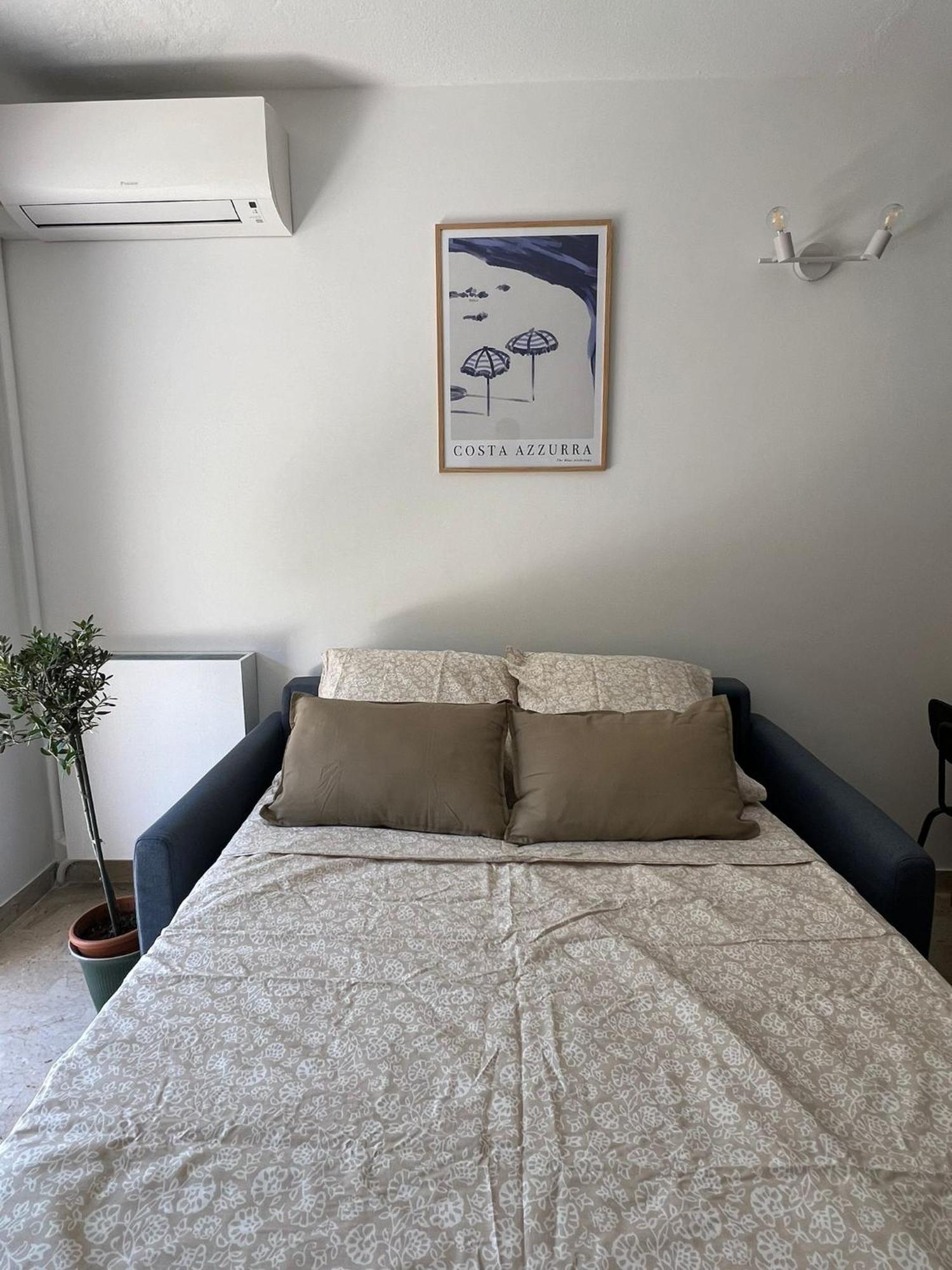 Apartment 2p Renove Avec Terrasse Au Port De Nizza
