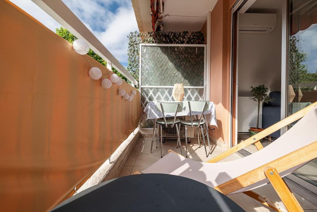 Apartment 2p Renove Avec Terrasse Au Port De